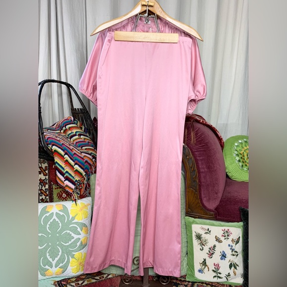 70s Pink Cocoon Lounge Set - Picture 2 of 10